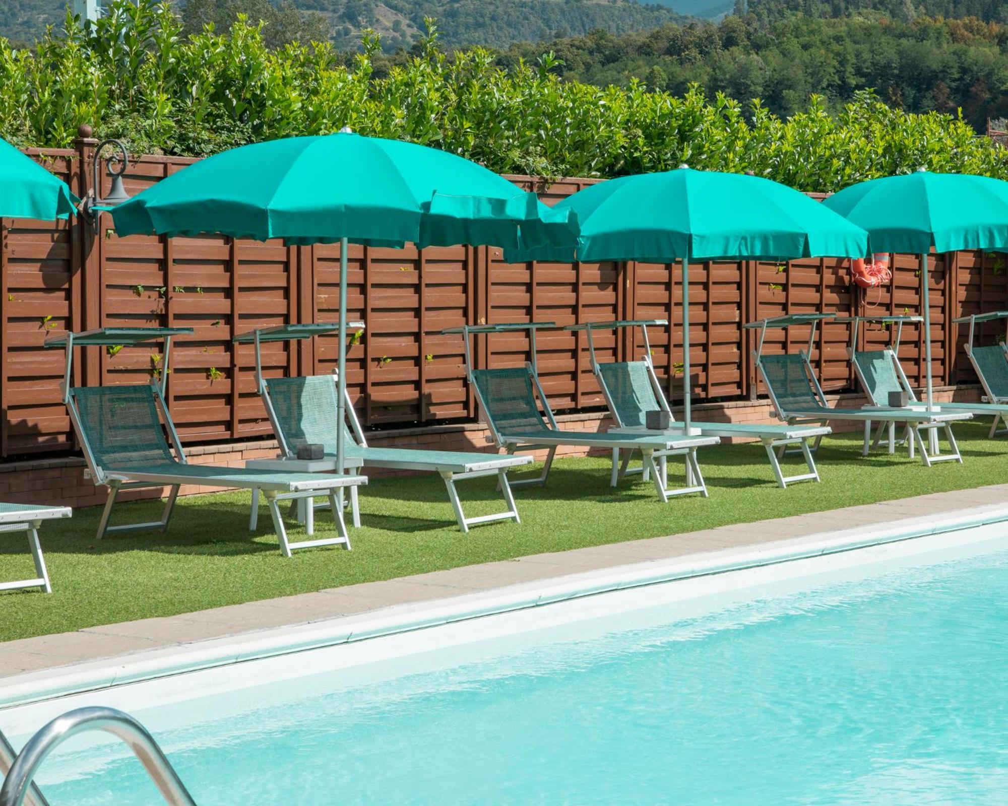 Hotel Ristorante La Lanterna Castelnuovo di Garfagnana Luaran gambar