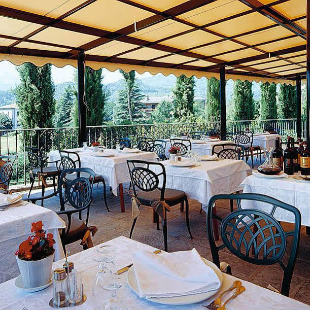 Hotel Ristorante La Lanterna Castelnuovo di Garfagnana Luaran gambar